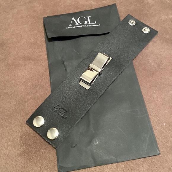 AGL Leather Bracelet with metal bow - Picture 3 of 17